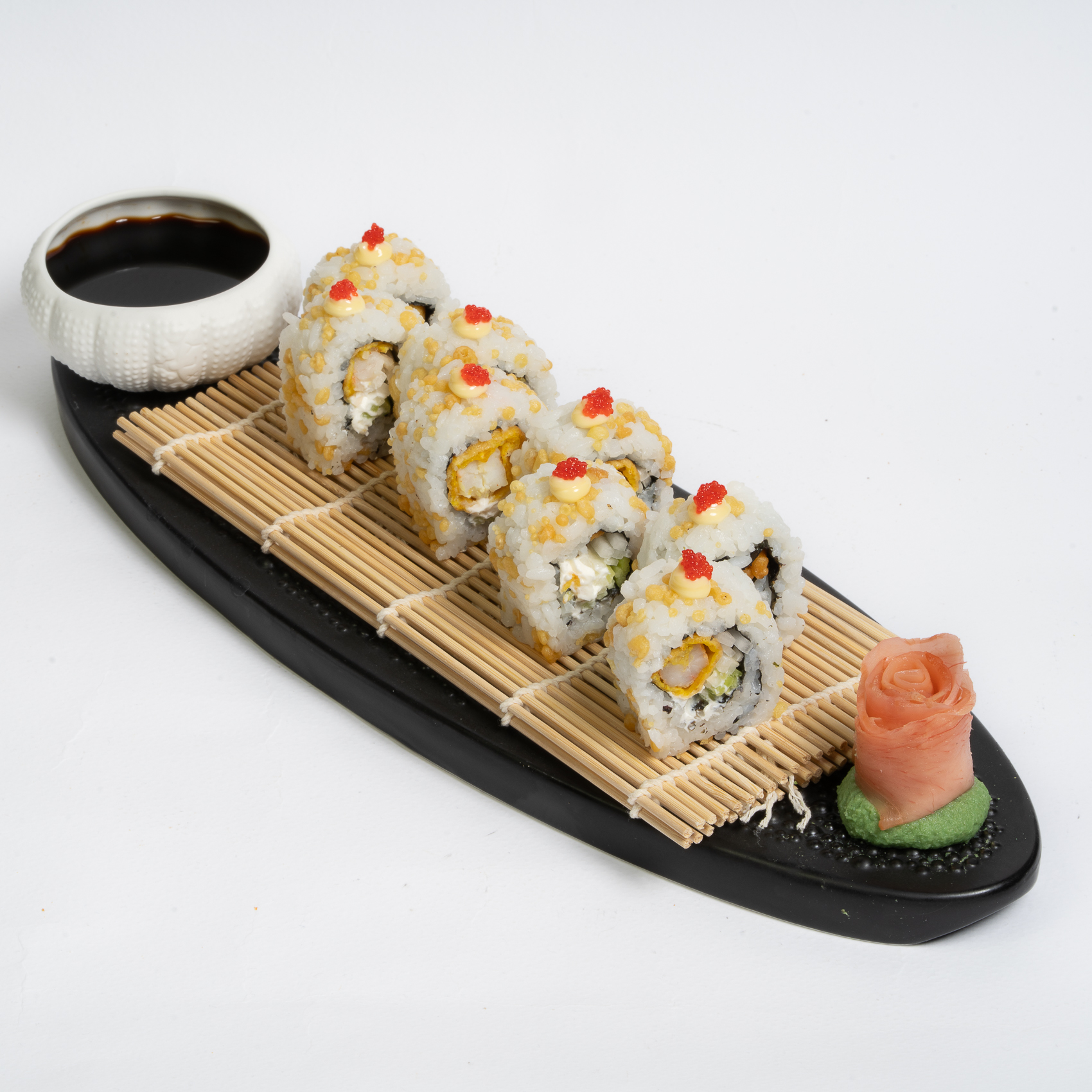 Shrimp tempura roll / سوشی میگو تمپورا